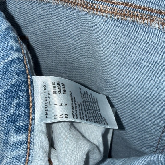 American Eagle Outfitters strigid ripped High-waisted stove pipe jean - Picture 3 of 3